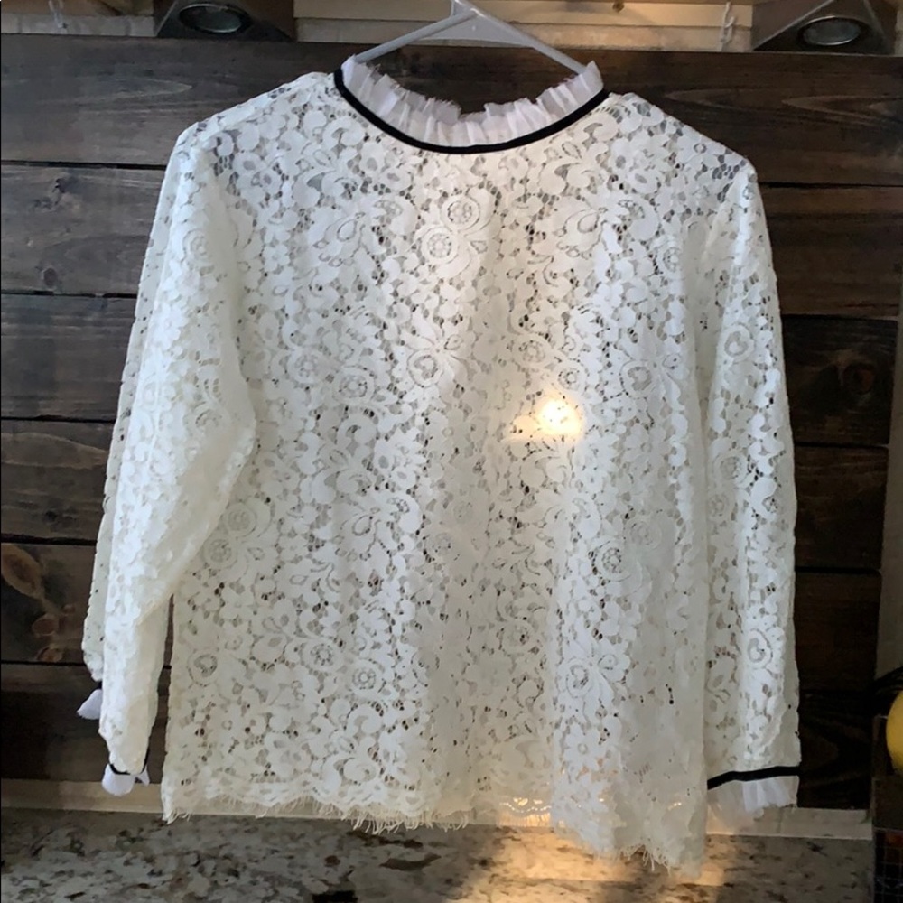 NWT velvet by graham an& Spencer lace shirt